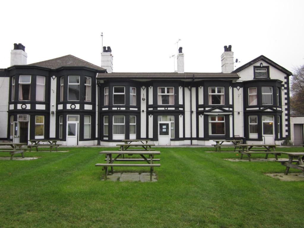 Mersey Hotel Уиднес Экстерьер фото